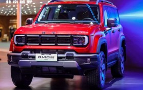 可城可野，更是明星收割机！北京越野展台被挤爆，雷军李想朱华荣、吴京聂远武大靖都来了